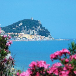 Varigotti: un angolo di Mediterraneo in Liguria
