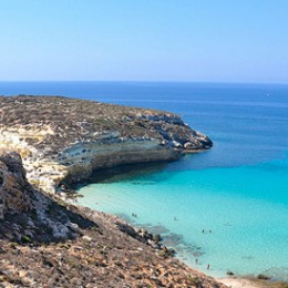 Lampedusa, tra Africa e tartarughe