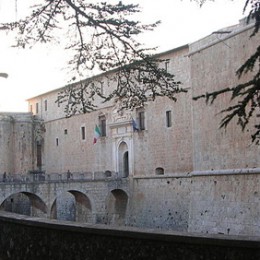 L’Aquila, le Rocche e l’alta valle del Liri